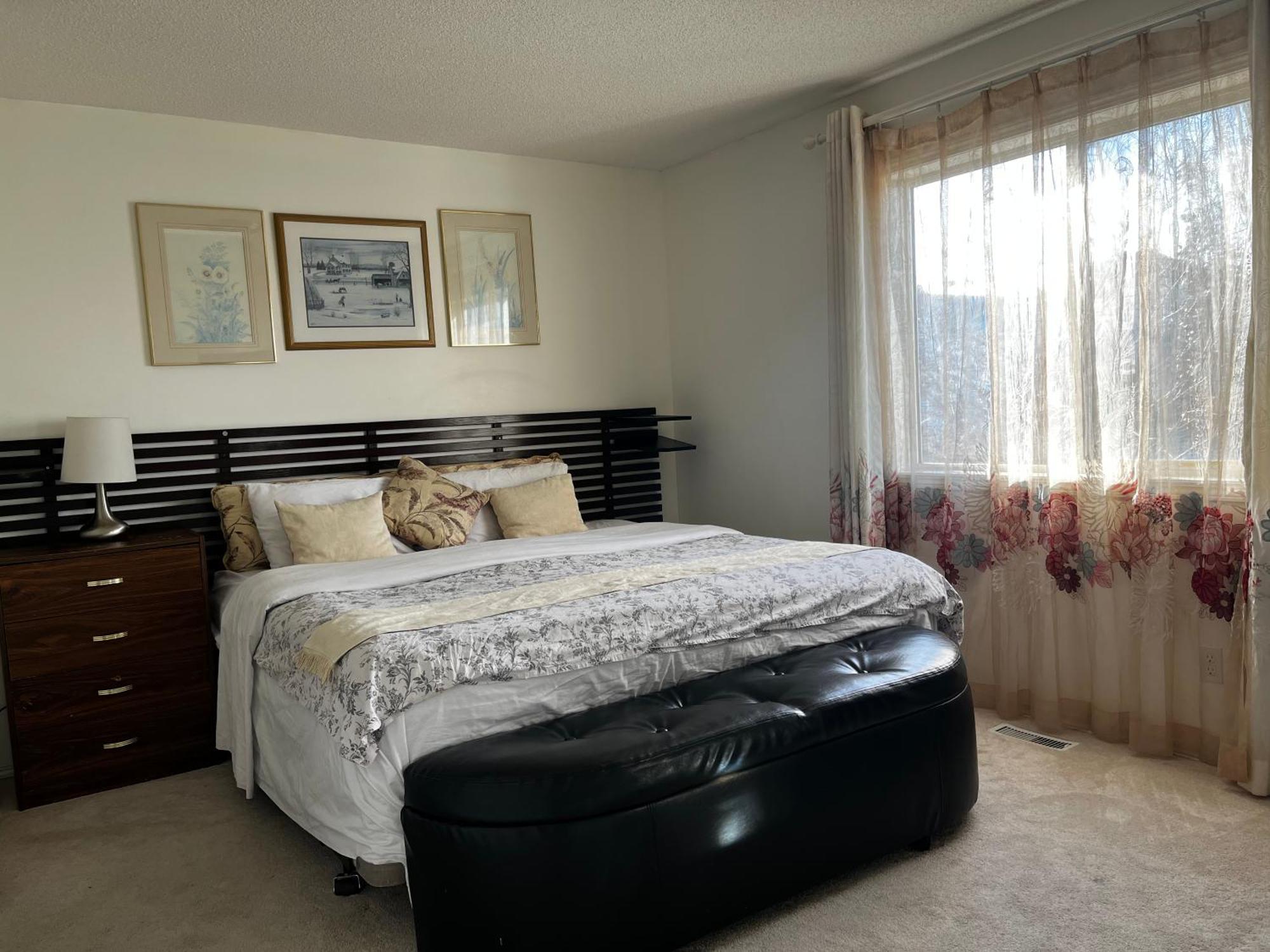 Double or Twin Room Private Bathroom