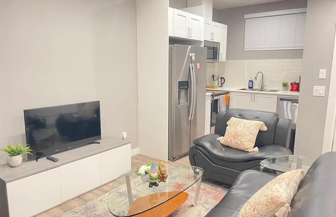 Cozy Basement Suite-1