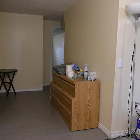Private Bedroom In Basement Suite - Fonda-3