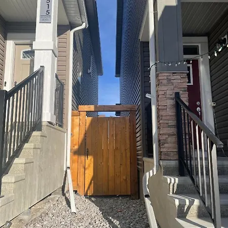 Private Chic Modern Suite With Kitchen Near Spruce Meadows And Lrt-3