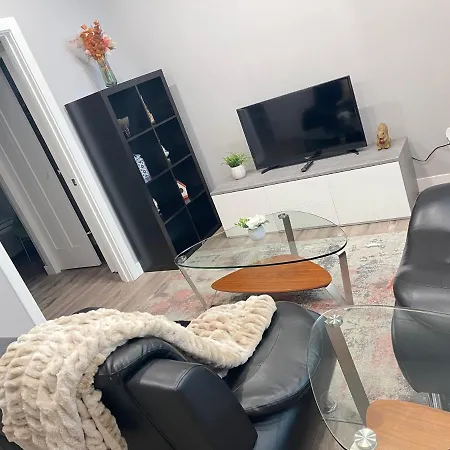 Cozy Basement Suite-3